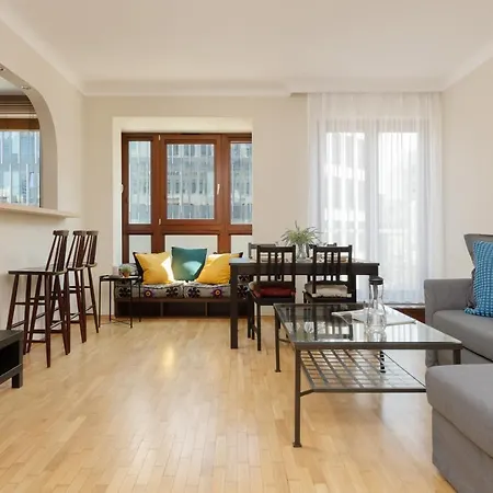 Zelazna Comfortable Center Of By Renters * Warschau